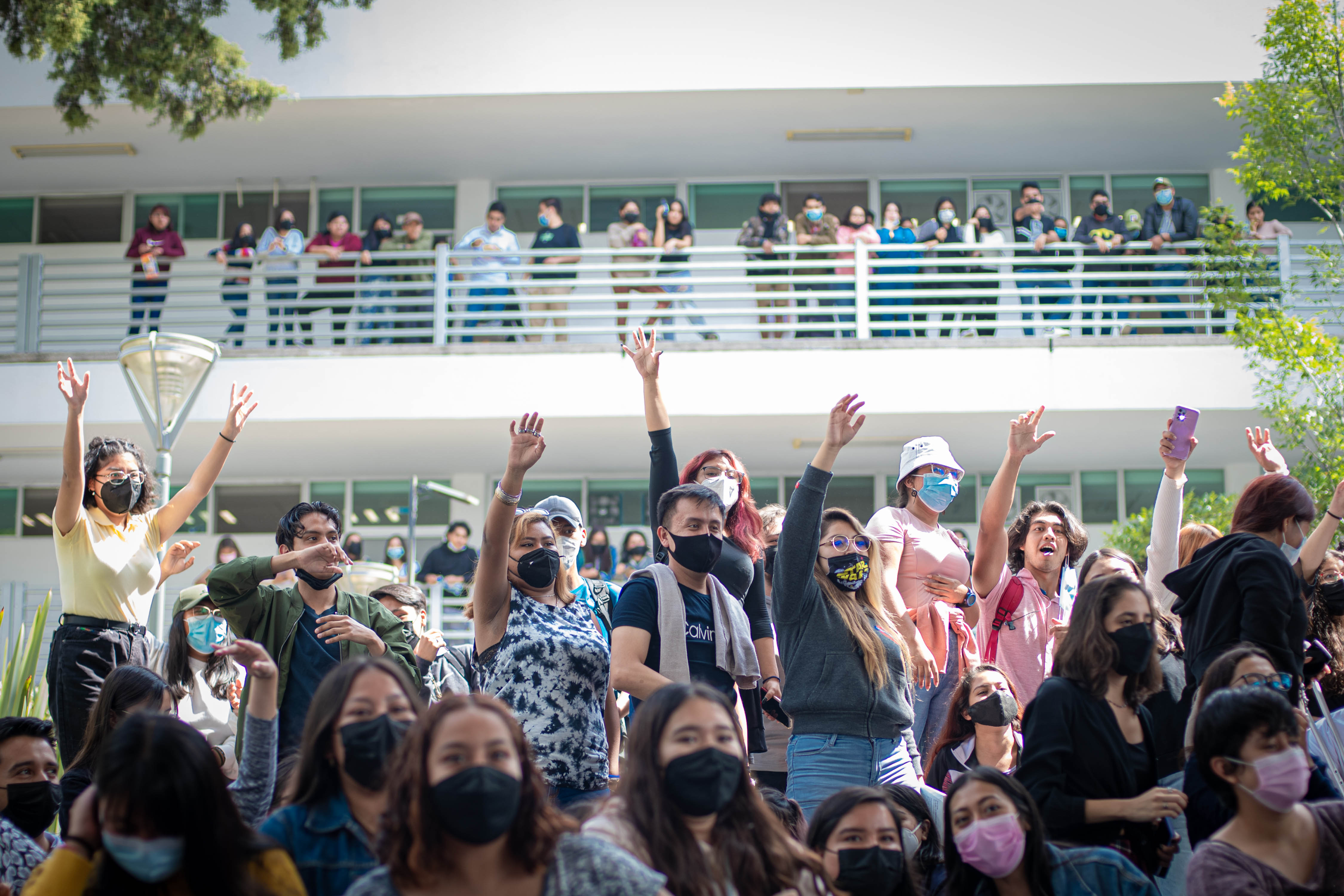 Radio buap una ventana hacia la comunidad universitaria rectora lilia